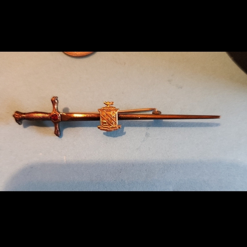 Vintage Sterling Silver Sw ord Brooch Pin ESTATE PIECE